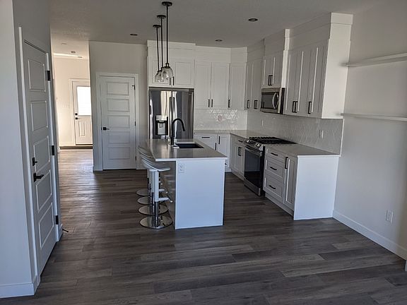2nd image of 186 Caledonia Dr
