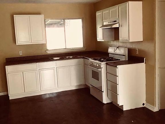 4th image of 206 Sandledge Dr