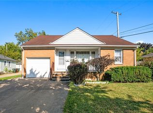 6485 Buckingham Dr, Parma, OH 44129