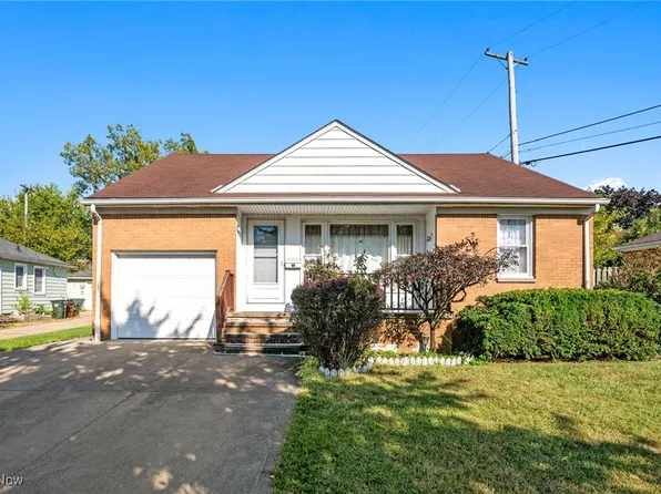 6485 Buckingham Dr, Parma, OH 44129