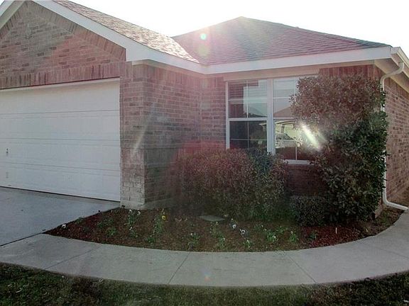 3rd image of 4749 Cedar Springs Dr