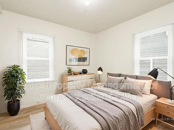 3rd image of 5026 N Harvard St Unit A