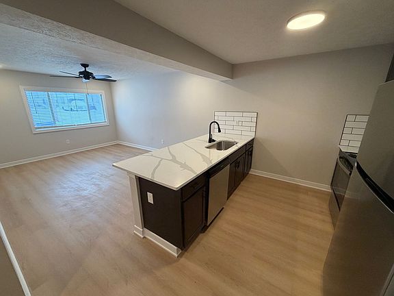 5th image of 165 E 11th Ave APT B2