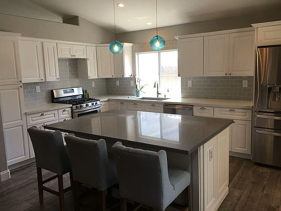 4th image of 190 San Tropez Dr
