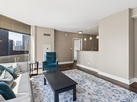 4th image of 222 N Columbus Dr APT 3401