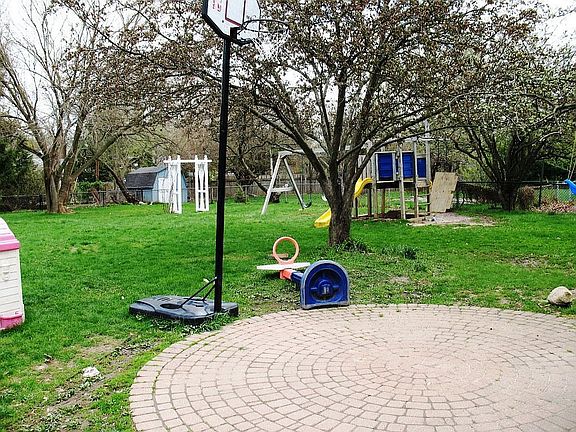Back Yard/Brick Patio