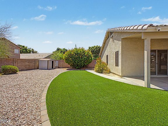 2nd image of 8551 W VOLTAIRE Avenue