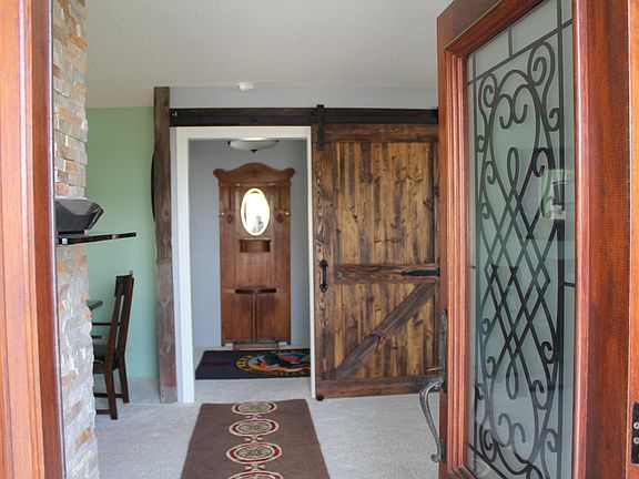 2nd image of 950 Calle Contento