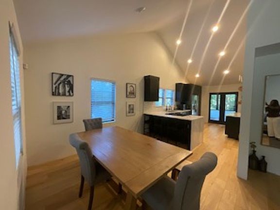 5th image of 123 Cleveirvine Ave