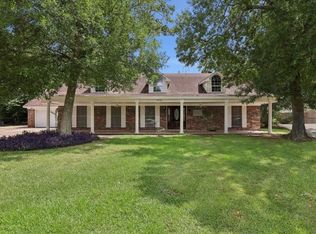 5710 Glasgow Ln, Beaumont, TX 77706