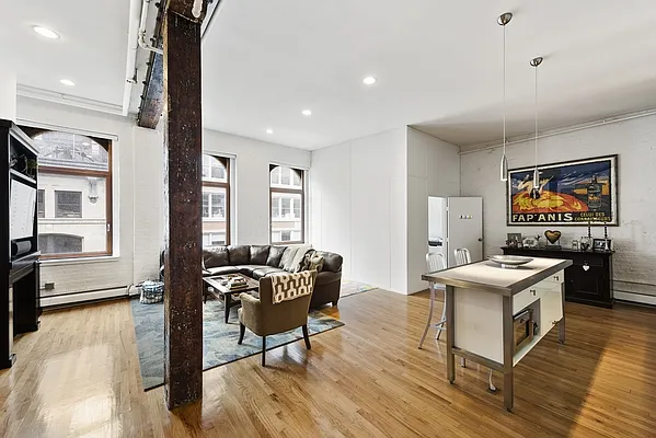 Sold by Nest Seekers International | media 4