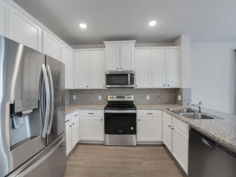 2744 Baneberry Ln — Photo 8