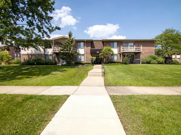 462 Raintree Dr Unit 2A, Glen Ellyn, IL 60137