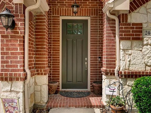 4th image of 2444 Quail Creek Dr