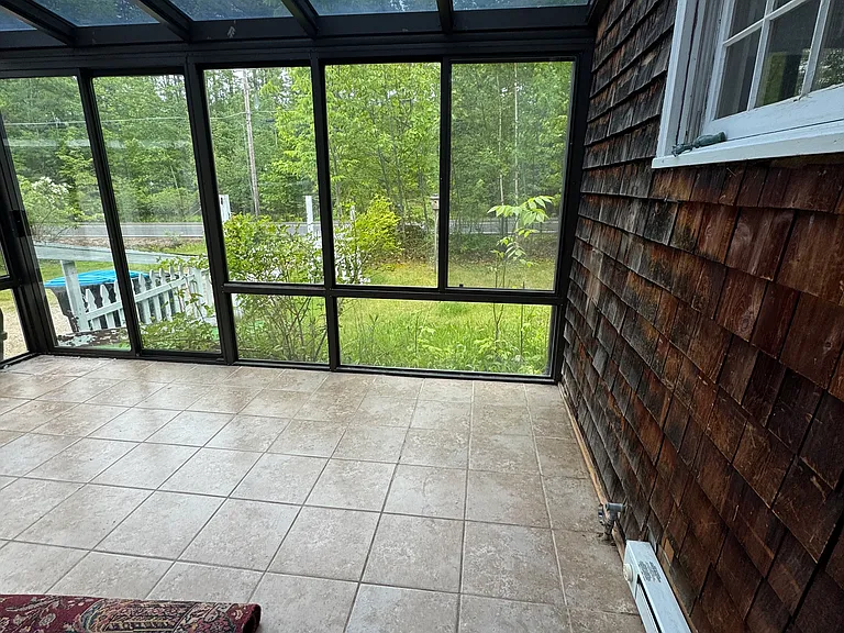 422 Mill Rd — Photo 14