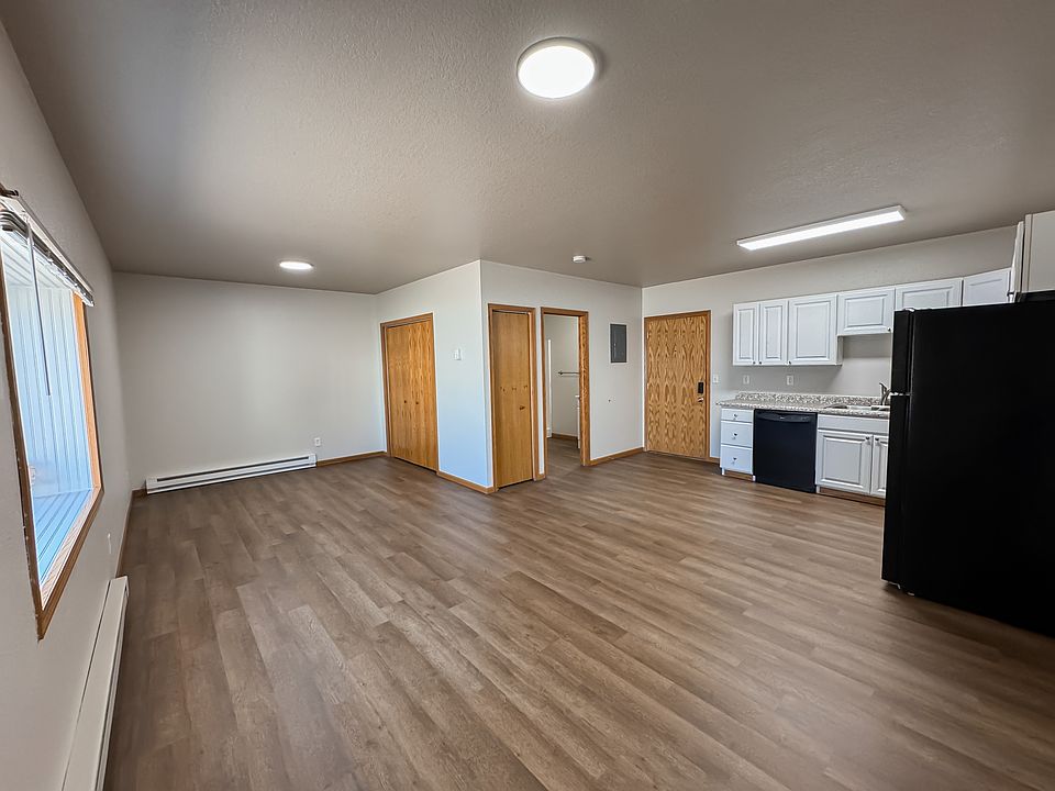 1st image of 117 W Main St #1