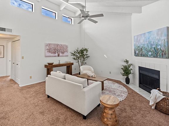3rd image of 1017 E Maryland Ave Unit 213