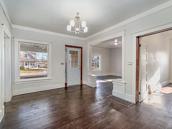 4th image of 406 Stanton St