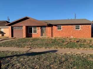 1304 W 32nd St, Plainview, TX 79072