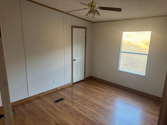 3rd image of 200 Leonard Ln