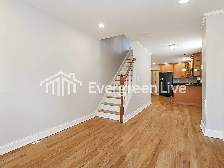 401 E Gittings St — Photo 2