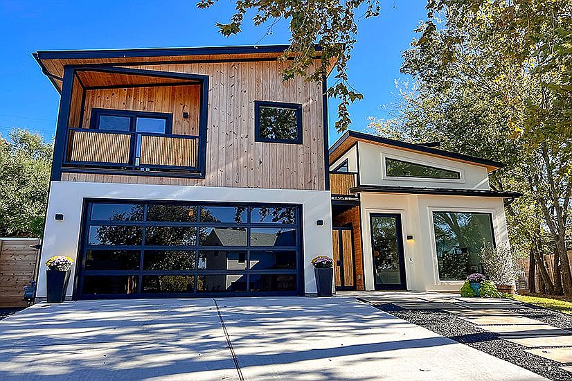 1st image of 900 Garden Villa Ct