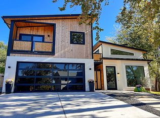 900 Garden Villa Ct, Austin, TX 78704