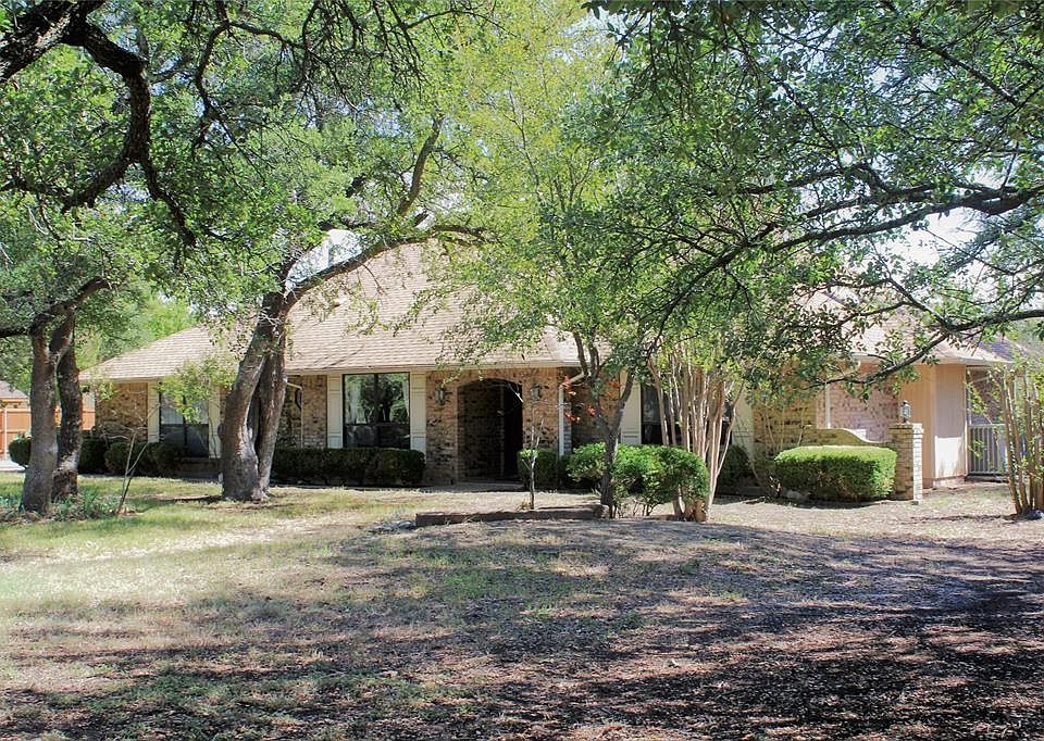 1st image of 307 Willow Crest Dr