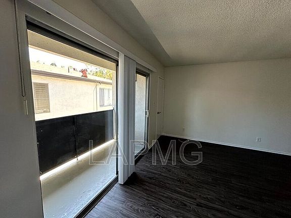4th image of 121 N Hillcrest Blvd APT 10