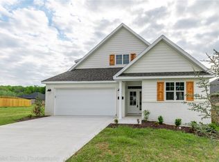 2764 N Grey Squirrel Dr, Fayetteville, AR 72704