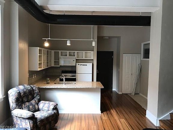 3rd image of 750 Prospect Ave E APT 204