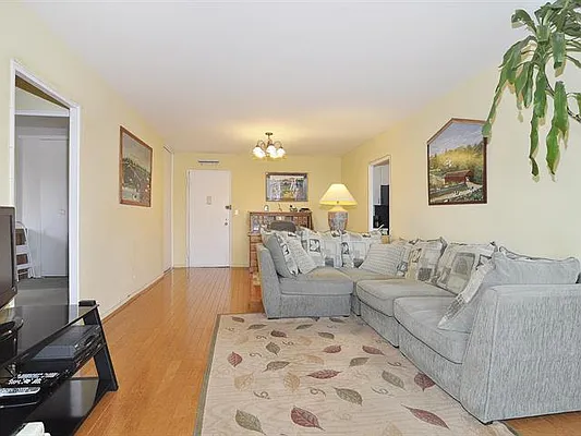 Sold by Robert E. Hill  | media 7