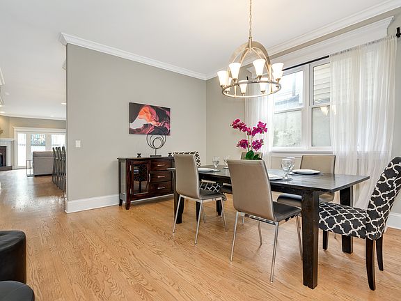 3rd image of 2027 N Winchester Ave