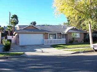1686 Brentwood Dr, Corona, CA 92882