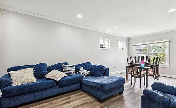 3738 Montgomery St — Photo 10