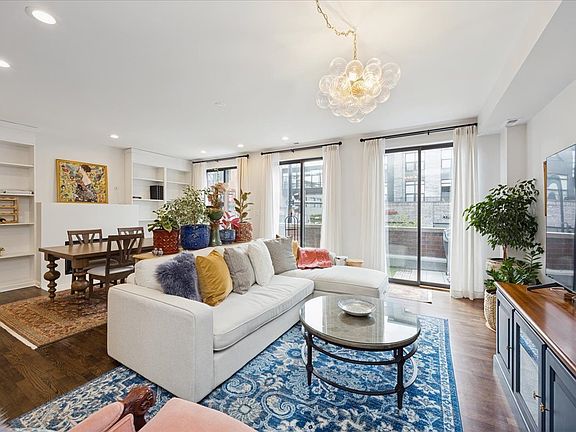 5th image of 2509 N Milwaukee Ave #1S