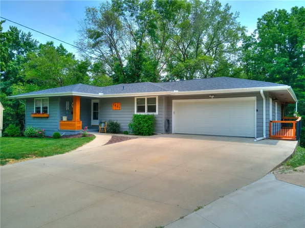 3907 29th St, Des Moines, IA 50310