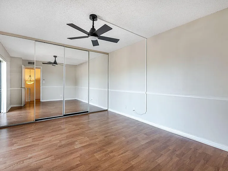 941 Springdale Cir — Photo 10
