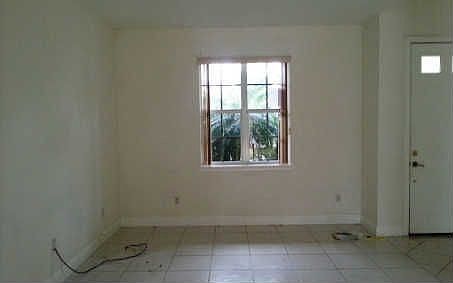 5th image of 347 Chicago Way NE