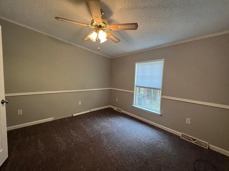 239 Smokey Ln — Photo 8