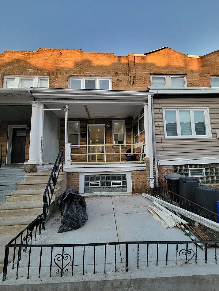 3 bed, 952 sqft, $1,550 — Photo 2
