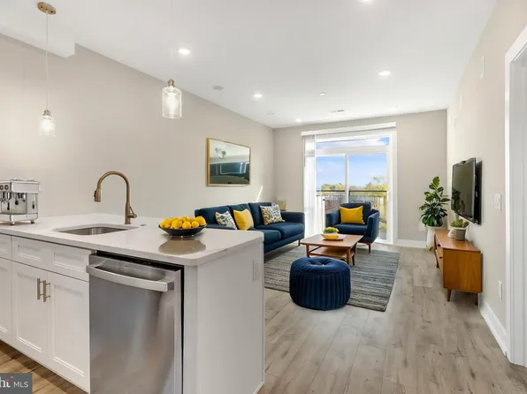 2209 N Broad St #403, Philadelphia, PA 19132