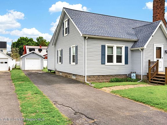2nd image of 56 Esopus Avenue