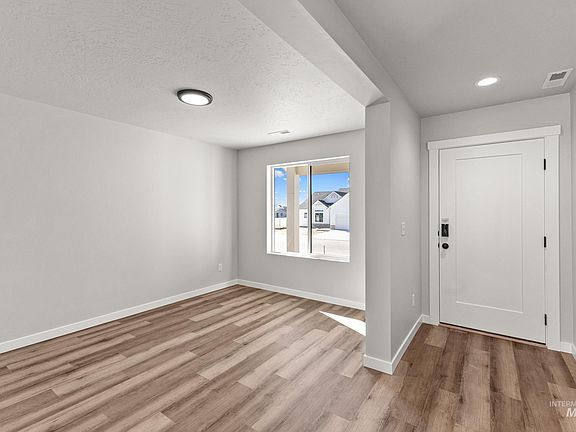 2nd image of 5298 S Memory Ave