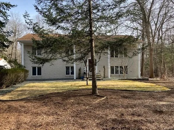 188 Twin River Rd, Lincoln, RI 02865