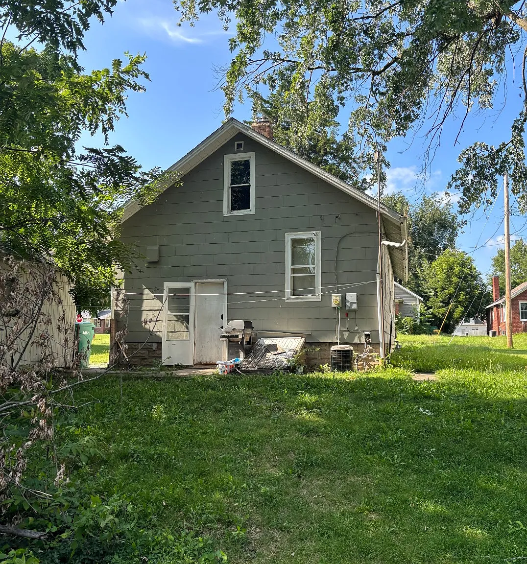 2 bed, 748 sqft, $850 — Photo 1