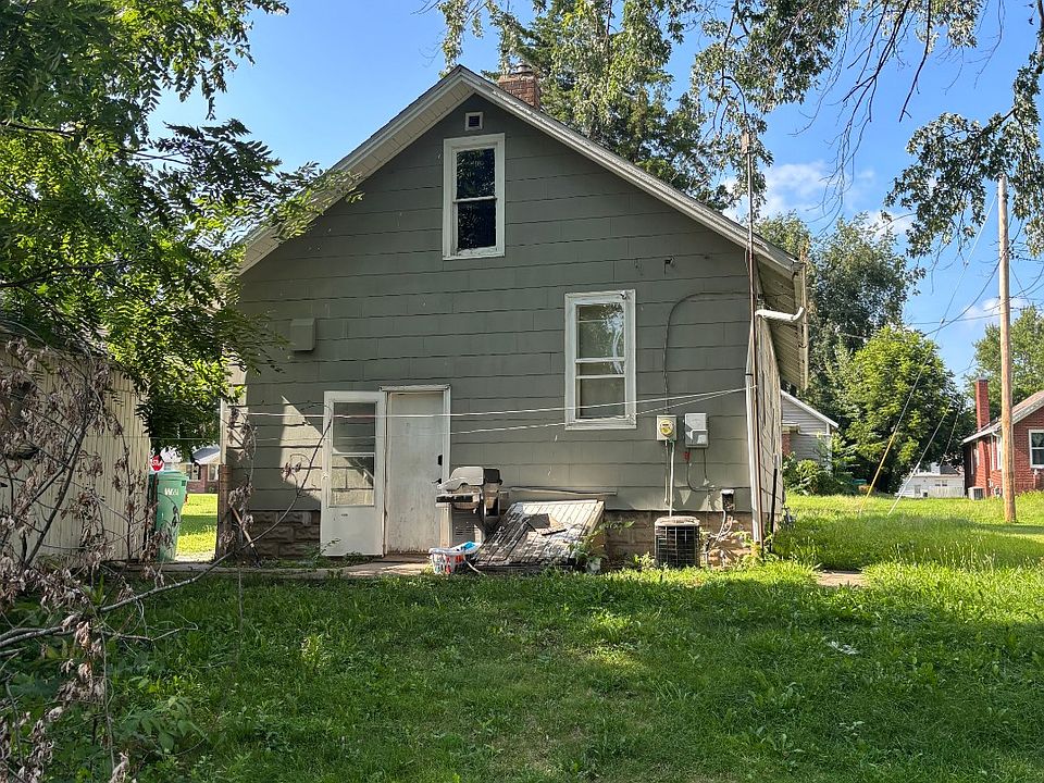 1st image of 437 W Pierce St