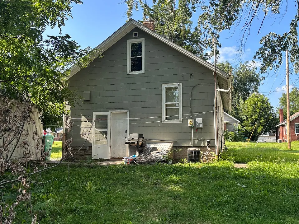 437 W Pierce St