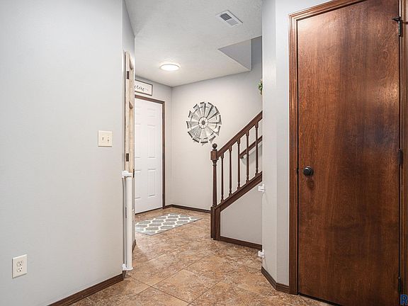 5th image of 5300 W Sourwood Pl