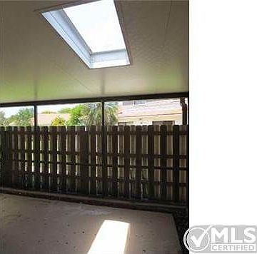 4th image of 4379 Willow Pond Rd APT A